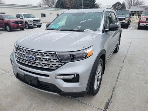 Used 2021 Ford Explorer Limited w/ Equipment Group 301A image 17