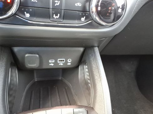 Used 2023 Chevrolet TrailBlazer LT image 17