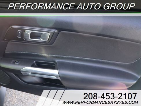 Used 2018 Ford Mustang Coupe image 11