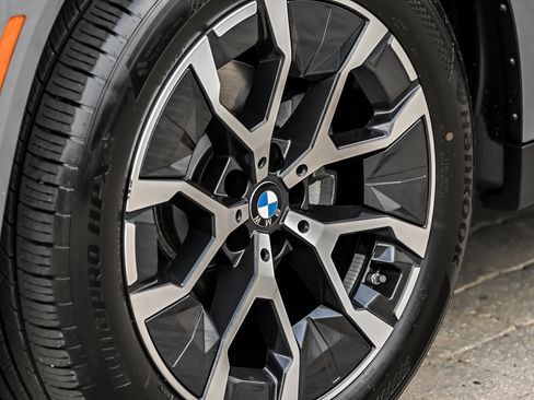 Used 2026 BMW X3 xDrive30i w/ Premium Package AWD/4WD image 8