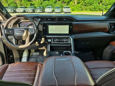 Used 2024 GMC Sierra 2500 Denali Ultimate AWD/4WD image 21