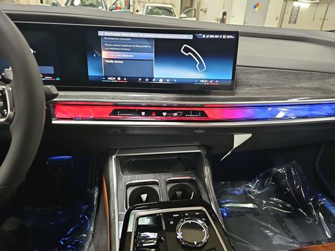 New 2025 BMW 760i xDrive image 21