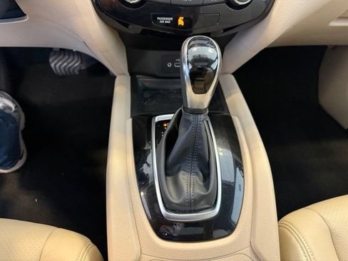 Used 2018 Nissan Rogue SV w/ Sun & Sound Touring Package AWD/4WD image 44