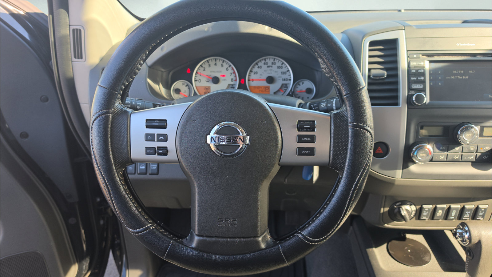 Used 2019 Nissan Frontier PRO-4X w/ Pro-4x Luxury Package AWD/4WD image 12