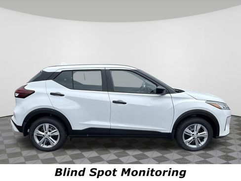 Certified 2025 Nissan Kicks Play S w/ Interior Electronics Package FWD image 3