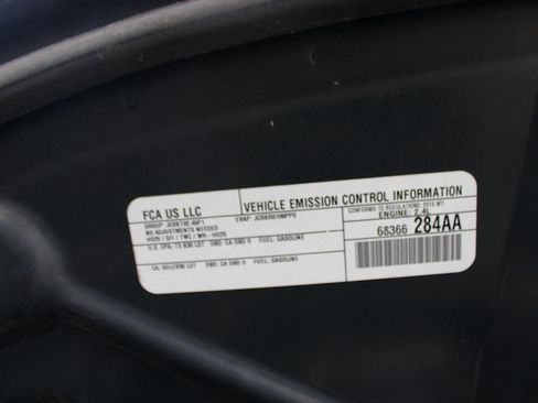 Used 2018 Jeep Compass Limited image 37