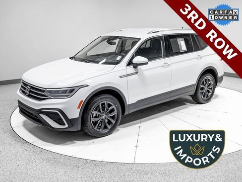 Used 2022 Volkswagen Tiguan SE image 1