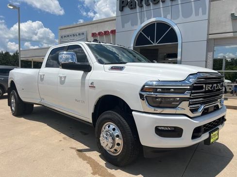 New 2026 RAM 3500 Laramie AWD/4WD image 4