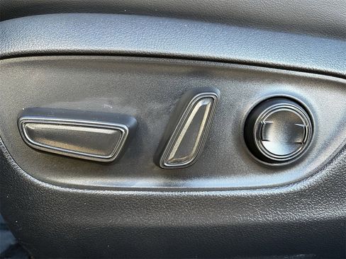 Used 2024 Toyota RAV4 Limited image 24