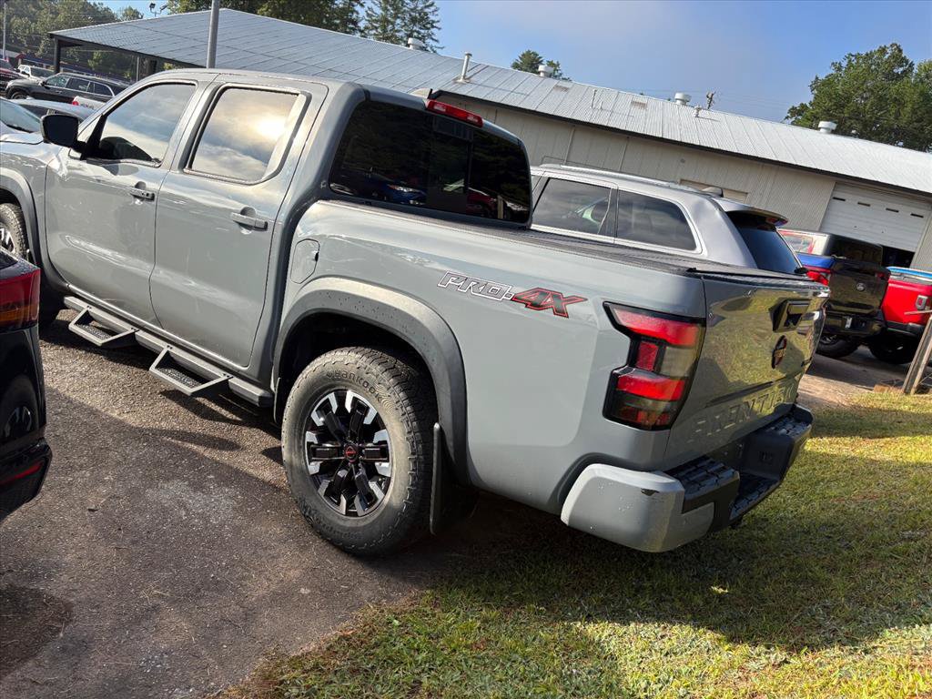 Used 2024 Nissan Frontier PRO-4X w/ Pro Convenience Package AWD/4WD image 3