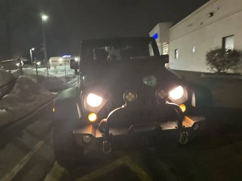 Used 2016 Jeep Wrangler Sport image 14