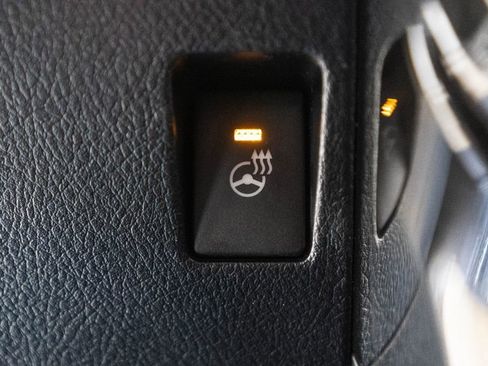 Certified 2024 Toyota 4Runner TRD Off-Road Premium image 30