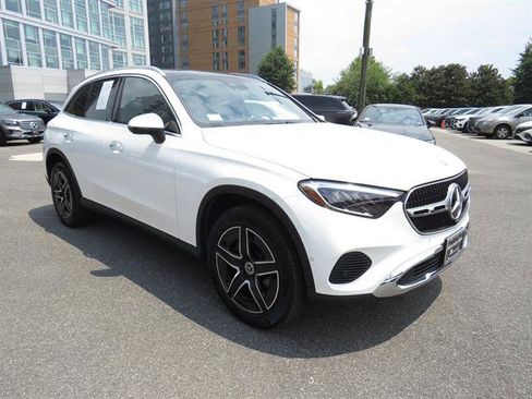 Used 2026 Mercedes-Benz GLC 300 4MATIC image 5