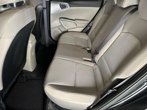 Used 2023 Kia Soul LX FWD image 21