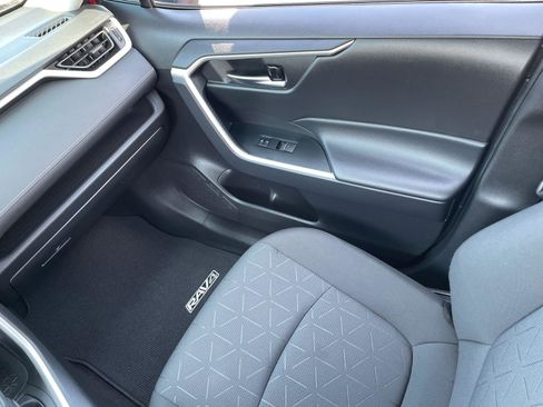 Certified 2022 Toyota RAV4 XLE image 16