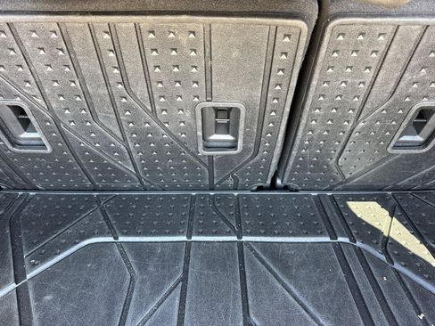 Used 2024 Chevrolet Equinox LT w/ LPO, Floor Liner Package FWD image 15