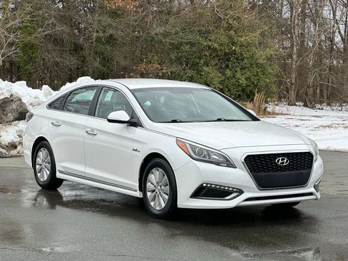 Used 2016 Hyundai Sonata SE image 9