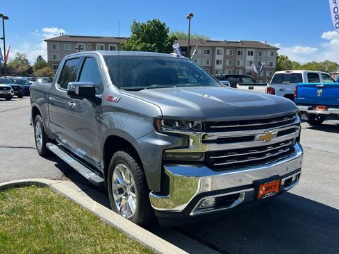 Used 2020 Chevrolet Silverado 1500 LTZ w/ LTZ Premium Package AWD/4WD image 5