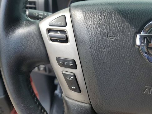 Used 2013 Nissan Titan SV w/ SV Value Truck Pkg RWD image 11