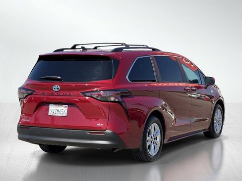 Certified 2025 Toyota Sienna XLE w/ XLE Plus Package AWD/4WD image 8