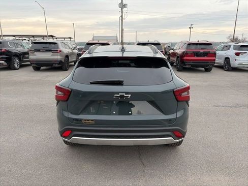 New 2026 Chevrolet Trax LT w/ Sunroof Package image 5