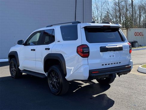 Used 2025 Toyota 4Runner SR5 image 23