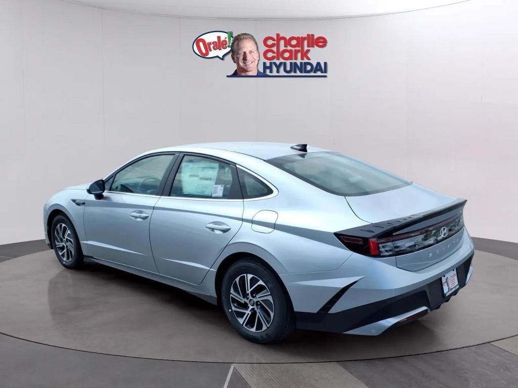 New 2026 Hyundai Sonata Blue FWD image 3