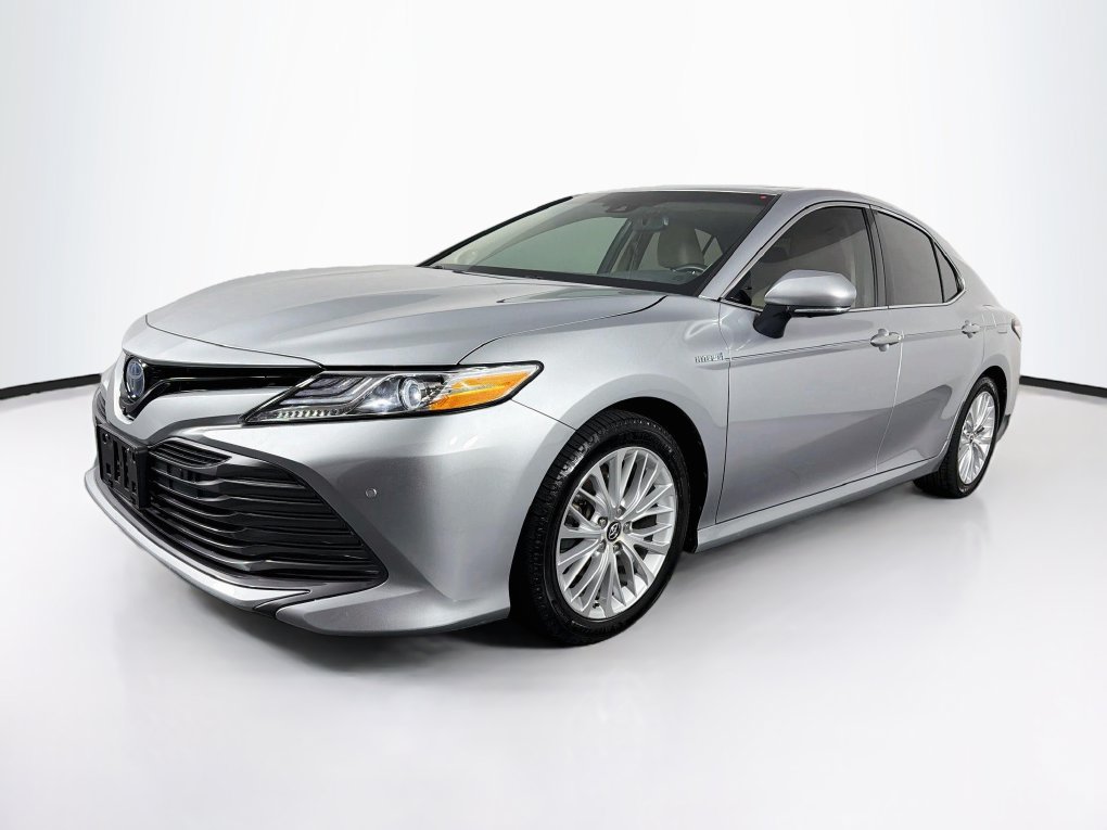 Used 2018 Toyota Camry XLE w/ Audio Package FWD image 3