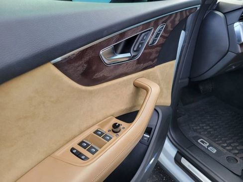 Used 2020 Audi Q8 Prestige w/ Prestige Package AWD/4WD image 8