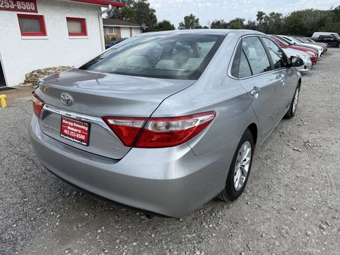 Used 2015 Toyota Camry LE FWD image 7