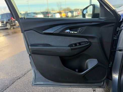 Used 2022 Chevrolet TrailBlazer LT w/ Convenience Package image 10