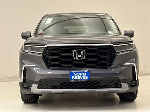 New 2025 Honda Pilot EX-L image 3