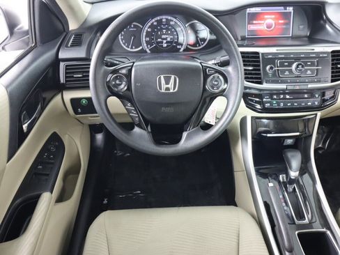 Used 2017 Honda Accord LX image 26