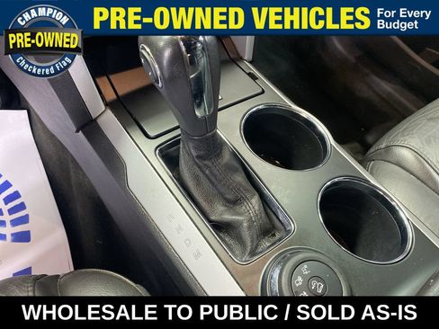 Used 2014 Ford Explorer XLT w/ Equipment Group 202A AWD/4WD image 16