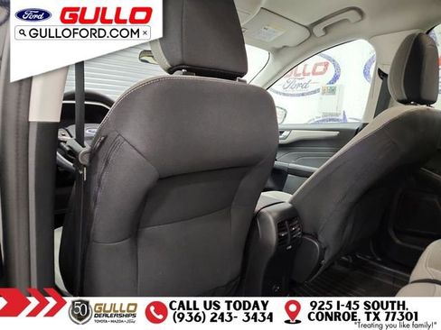 Used 2021 Ford Escape SE w/ SE Sport Appearance Package image 15