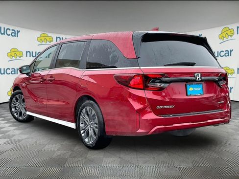 New 2026 Honda Odyssey Touring image 5
