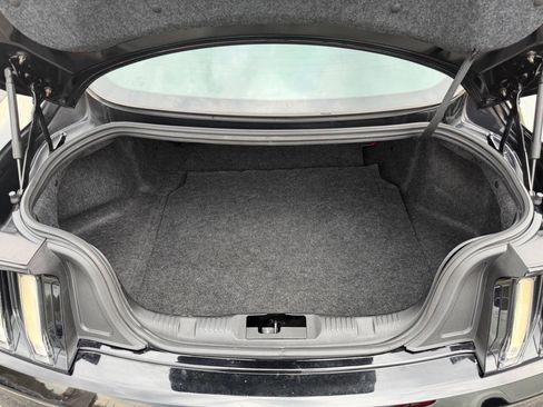 Used 2017 Ford Mustang GT image 19