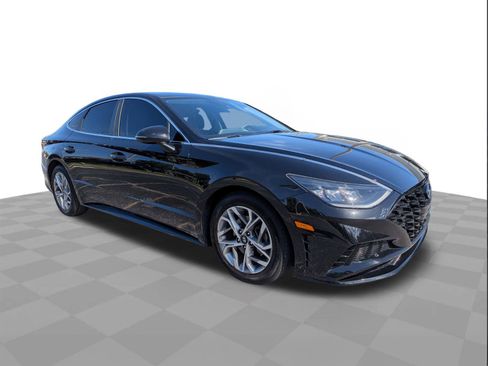 Used 2021 Hyundai Sonata SEL FWD image 2