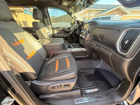 Used 2020 GMC Sierra 2500 AT4 w/ AT4 Premium Package image 16