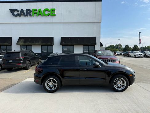 Used 2017 Porsche Macan AWD/4WD image 18
