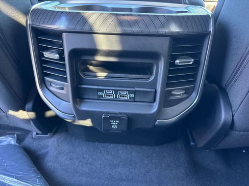 Used 2025 RAM 1500 Big Horn AWD/4WD image 8