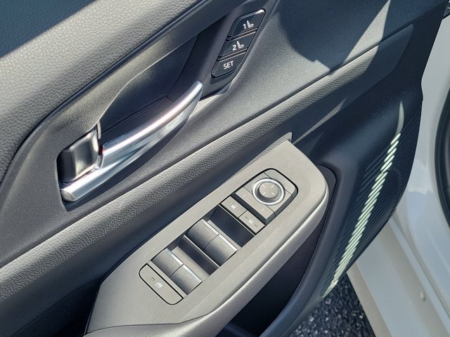 Used 2024 Toyota Prius Prime Premium w/ Advanced Technology Package FWD image 18