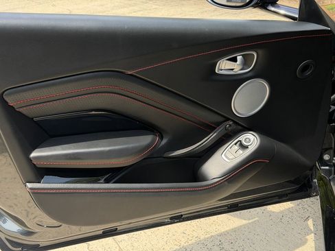 Used 2020 Aston Martin V8 Vantage Coupe RWD image 22