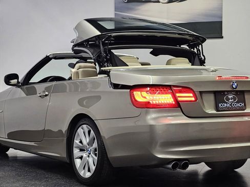 Used 2011 BMW 328i Convertible image 28