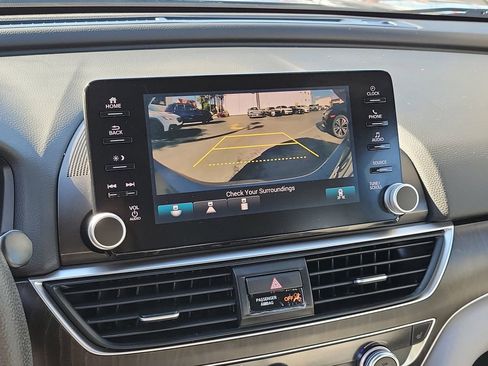 Used 2018 Honda Accord EX image 27