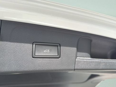 New 2026 Volkswagen Atlas SE FWD image 25