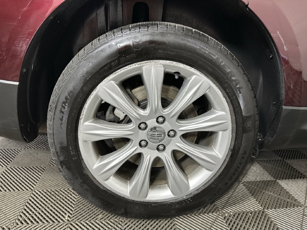 Used 2017 Lincoln MKT FWD image 35