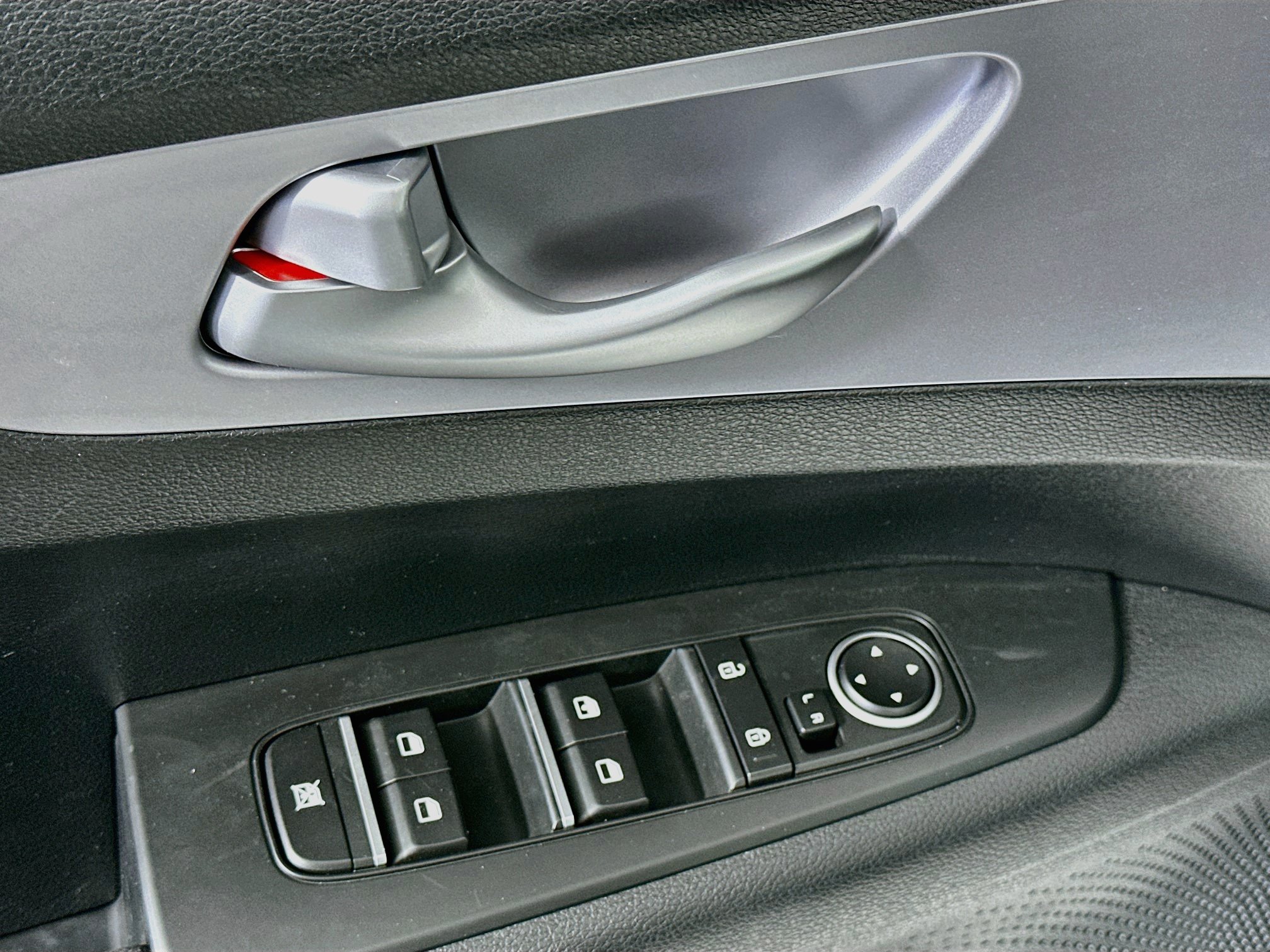 Used 2024 Kia Forte LXS w/ LXS Technology Package FWD image 15