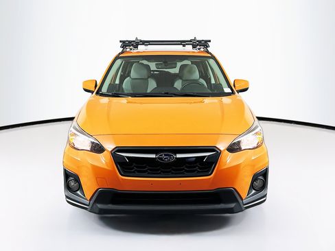 Used 2019 Subaru Crosstrek 2.0i Premium w/ Moonroof Package image 2