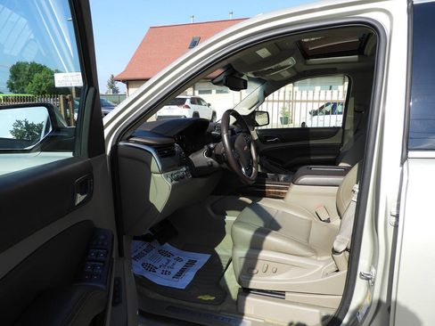 Used 2015 Chevrolet Suburban LT AWD/4WD image 14